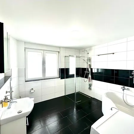 Bonnystay Rheinfelden - 6 Personen - Kueche - Parkplatz - Terrasse דירה *