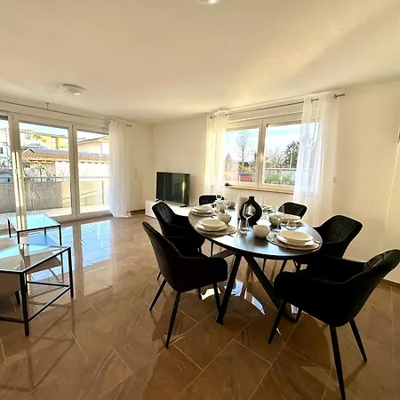 アパート Bonnystay Rheinfelden - 6 Personen - Kueche - Parkplatz - Terrasse Karsau
