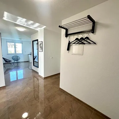 דירה Bonnystay Rheinfelden - 6 Personen - Kueche - Parkplatz - Terrasse Karsau