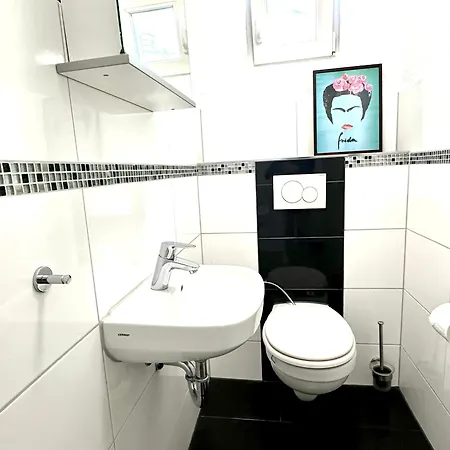 Bonnystay Rheinfelden - 6 Personen - Kueche - Parkplatz - Terrasse