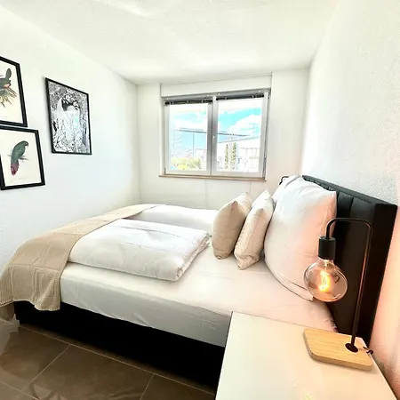 Bonnystay Rheinfelden - 6 Personen - Kueche - Parkplatz - Terrasse * Karsau