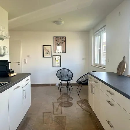 Bonnystay Rheinfelden - 6 Personen - Küche - Parkplatz - Terrasse